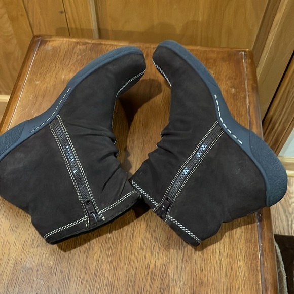 BareTraps Dark Brown Suede Lisa Ankle Boots - Picture 7 of 8